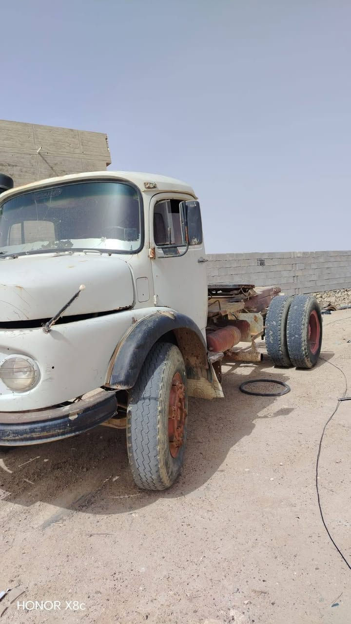 اقجم تك قماره للبيع موديل 86 رقم انبار محرك كفاله
مكاني الأنبار الرمادي
السعر ٢٢٠ وبيها مجال
***********
