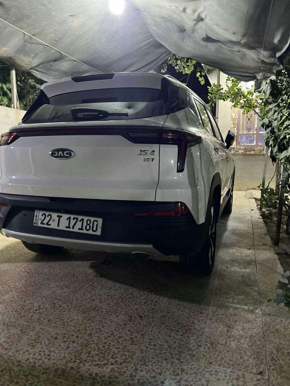 السلام عليكم سيارة جاك JS4 بدون ضرر وارد امريكي فول مواصفات تبريد قطعتين  سقف اسلايت كشنات جلد كهرباء  بصمة بعد اهواي مواصفات بيها محرك 15 توربو  محرك كير شرط السيارة جديد بطاقة بنزين موجود والسنويه باسمي السيارة كاملة وجاهزه من كل  النواحي والسعر 110 
رقم الهاتف *********** كركوك, العراق
