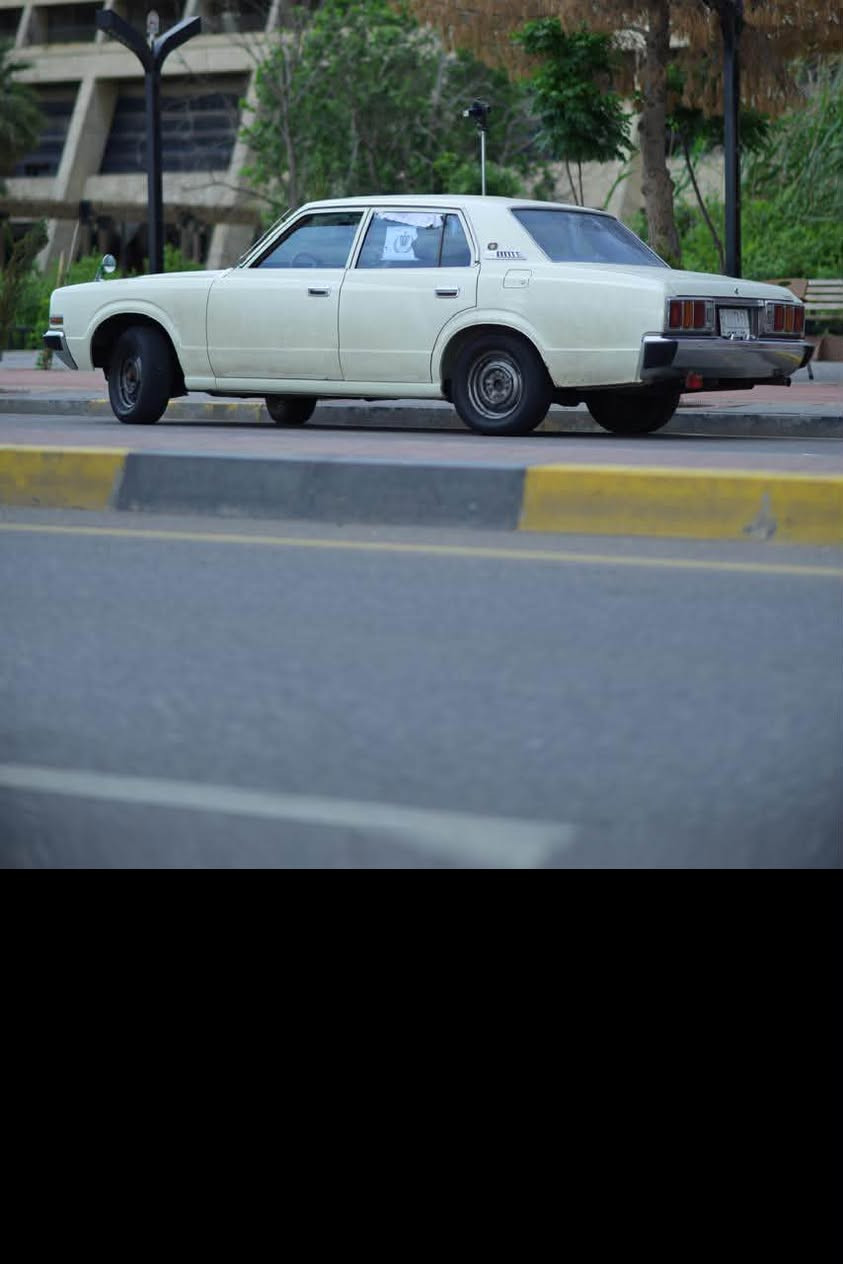 كراون للبيع 1978 جاهزه رقم بغداد انكليزي بسمي 80 وبيها مجال (***********)
