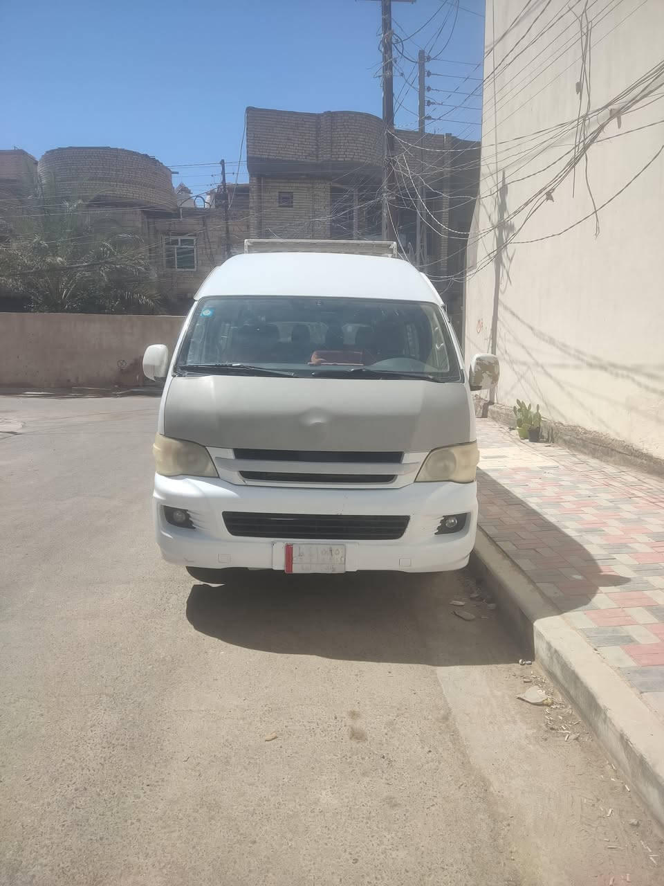 السلام عليكم 
جنبي H2 مديل 2015 ، كامله من كلشي ، مكينه و گير وتبريد مكفولات ، دوشمه سقف وارضيه بحاله جيده سعر 115 ، مراسله خاص او اتصال على الرقم *********** مكانن السياره كربلاء المقدسة

