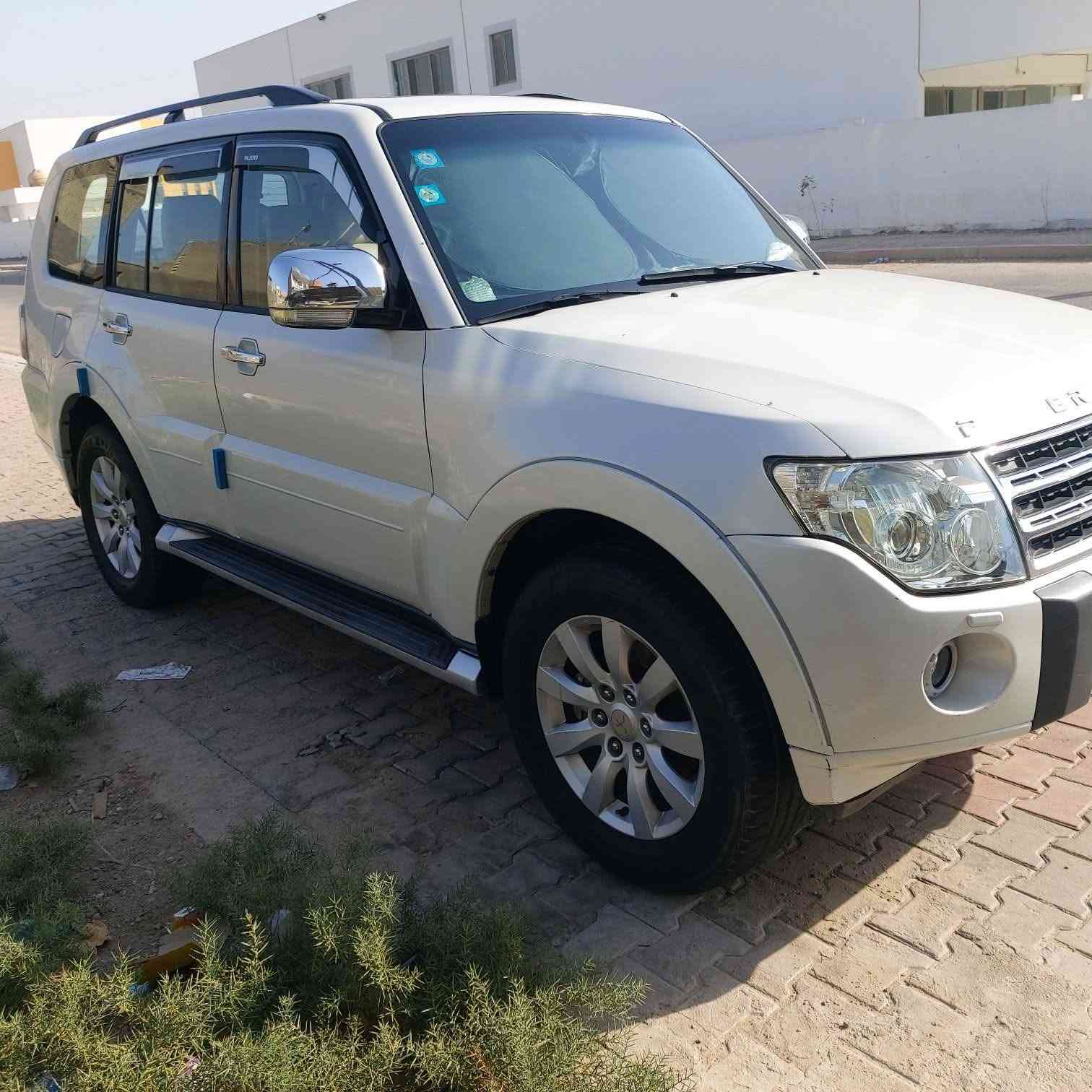 السلام عليكم

   للبيع باجيرو اعلى فئه

   باجيرو 2010 بغداد خليجية

   وكاله حبتور اعلى فئه بل حبتور

   رقم بغداد انكليزي مميز

   مداور ثاني يوم 

   سنويه لغايه 2027

   مواصفات فول 1/1 

      فتحة 

       دمام 🥁

       لايت زنون

     حساسات خلفية

     اشاير بلمري 

     كشنات جلد 

     تحكم ستيرن 3جهات

     مري شفط 

     مكينة v 6.. 3.800 .. GLS

     كروز سرعة

     تبريد ثلاث قطع 

     7 راكب

     ثلاجة 

     كشنات جلد

     نضام دفلوك 

     حاكيه الجبيره 

     مري شفط

     شاشه كامره دواره

     12سماعه 

                            AWX

       4*4

      ارضيات الشركه بعدها بيها 

      السيارة بدون صبغ ولا تبديل ولا معجون

      عدا ٤ اصبع بل جاملغ بل هلال الايمن فقط

            السياره احله من الصور

      (( مكان السياره بغداد المحموديه  ))

                    للإستفسار هاتف .

        اتصال  *********** 

              او عل واتساب واني حاضر 

           اسف عل اطاله تحياتي للجميع
