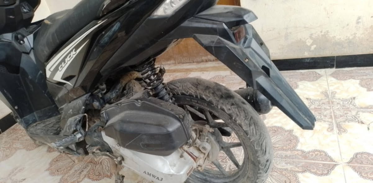 دراجة كليك للبيع ب٣٠٠ وبيها مجال بسيط
***********
