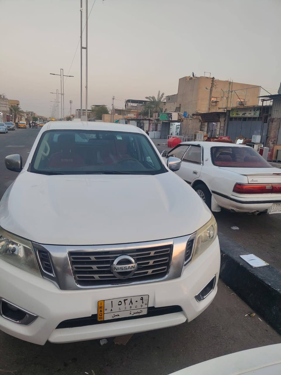 نيفاره موديل 17اوتماتيك بانزين رقم بصره مكينه وكير وحداده أو تبريد مكفولات عنوان البصر  سعر 137بيه مجال تصال أو واساب ***********
