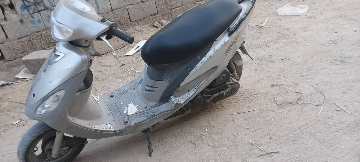 دراجه ماكس قچمه دراجه نضيفه مامفتوحه ودراجه نضيفه كلشي بيهه شغال بيهه بس اليده مال الهورن يرادلهه تبديل سعرهه550 او مراوس ب900×شحن مكاني بصره گرمة علي وهذه رقمي *********** البصرة, العراق
