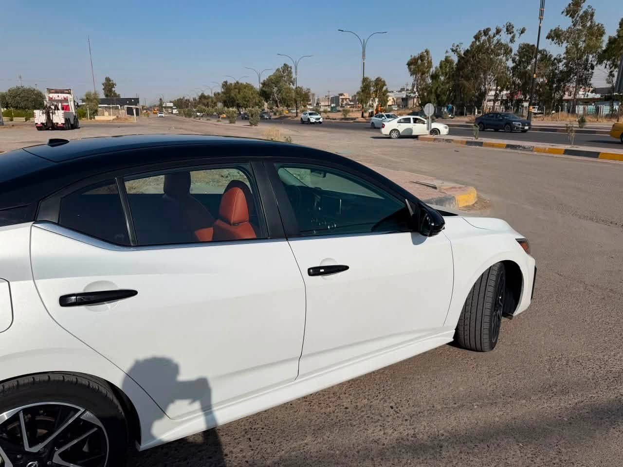 نيسان سينترا ٢٠٢٤
مواصفات SR:
رادار وكامرة خلفية 
اشارات النقاط العمياء 
لايت LED
داخل لون مشمشي 
كشنات هيتر 
ويل حجم 18
تشغيل عن بعد 
دخول ذكي وتشغيل ذكي 
حادثها :
حادث سيارة بامريكا بخشم البونيد معدل وراجع ع البارد والصورة موجودة
وصارلها حادث بالعراق بالچامرلغ الخلفي ورجع ع البارد 
وموضح بالصورة 
ماشية ٤٤ ميل 
ورقم دهوك المسطرة 
عنوانها بالموصل 
سعرها ١٦٣ وبيها مجال 
التواصل على الواتساب فقط
***********
