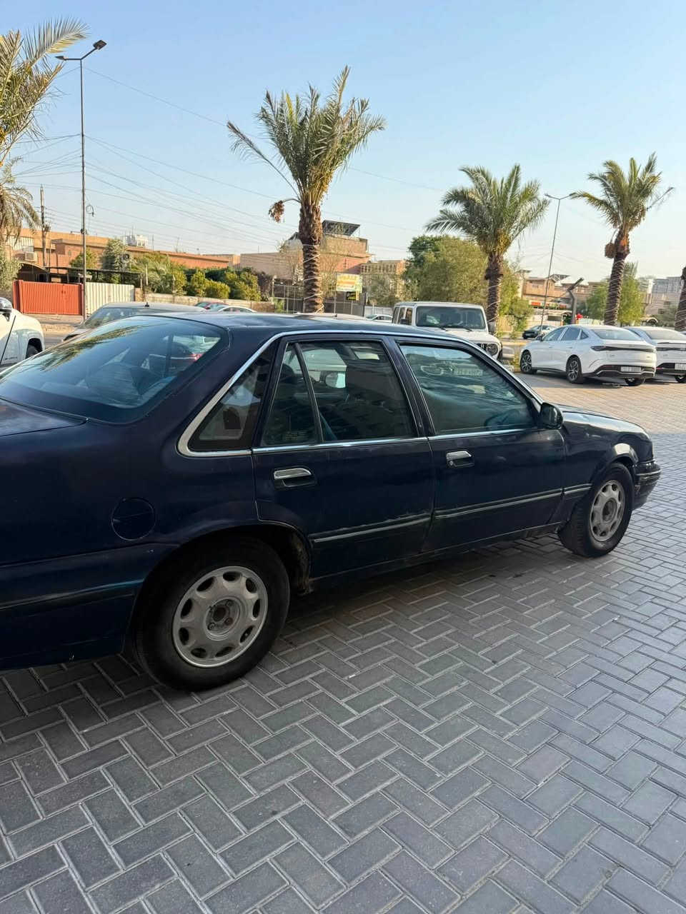 السلام عليكم للبيع برنس رقم بغداد سنويه لل 2028 السياره مكينه كير جدد كهربائيات شغاله داخلهة جديد صدر امامي خلفي جديد مكاني بغداد حي الجهاد سعر 25 او بيهة مجال ***********
