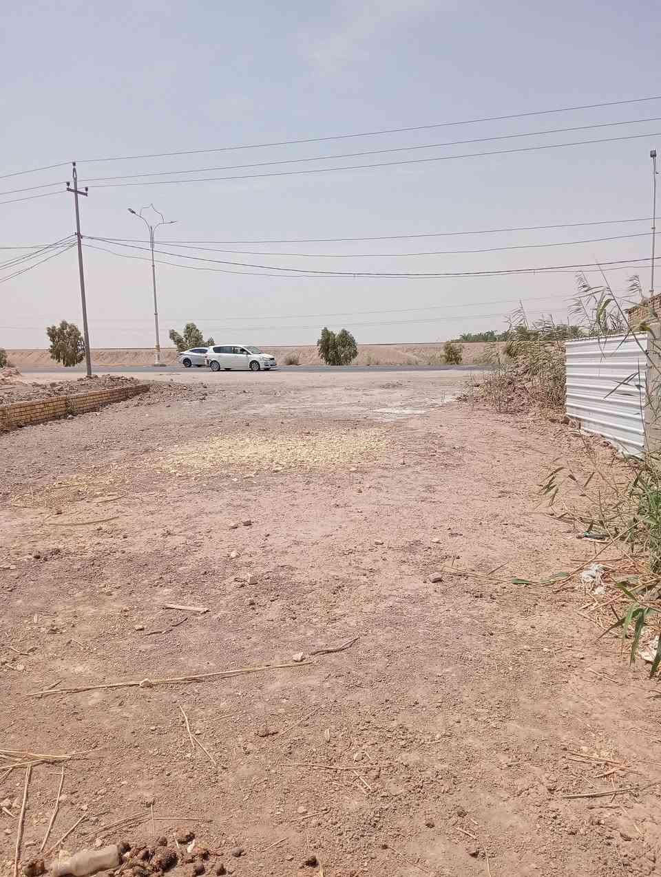 السلام عليكم اخوان قطعه للبيع زراعي  المساحه 400  الوجه 10 والنزال 40 تجاريه على شارع العام وطريق المشايه الناصريه سوك الشيوخ منطقة البوعظم الاستفسار على الرقم أو الواتساب ***********
