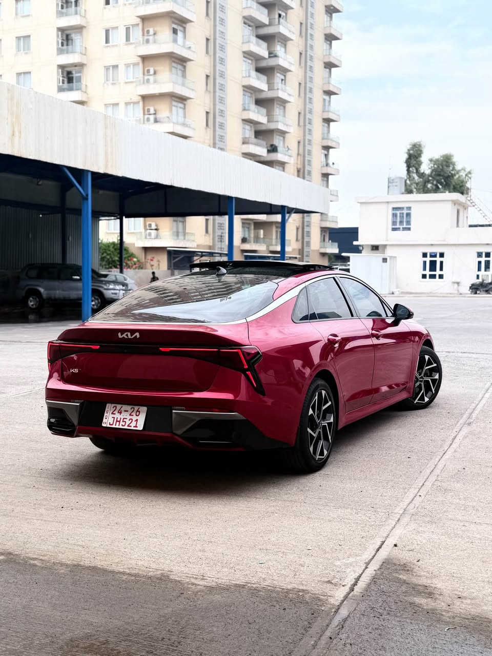 KIA K5 EX 2025
كيا K5 EX موديل 2025 – فول فول مواصفات 1/1

• ماشية فقط 9 آلاف كم
• محرك 2.5 لتر
• كير أوتوماتيك 8 سرعات مع شفتات ستيرن
• 5 كاميرات + كاميرا دوارة 180 درجة
• كشنات جلد، تدفئة وتبريد
• كشنات خزن وميموري
• بانوراما
• بصمة أبواب وصندوق
• تشغيل عن بعد
• شاشة كبيرة تدعم كار بلاي وأندرويد
• شحن لاسلكي
• مثبت سرعة ومثبت ستيرن
• قيادة ذاتية
• تحديد مسار
• رادار أمامي وجانبي وخلفي
• سايد بريك بصمة
• أوتو هولد
• جامات أوتو
• مودات قيادة: نورمال، سبورت، سبورت بلاس، كوستم
• تبريد بيانو وتبريد قطعتين مع تحكم من الشاشة
• عدادات رقمية تتغير حسب وضع القيادة
• كيجات تعرض حرارة الدهن والتيربو والعزم
• نظام صوتي BOSE
• ليدات أمامية وخلفية
• السيارة فول فول مواصفات وبعد بيها هواي مواصفات
• الضرر فقط شبر بالباب
• رقم كاتي، تترقم أربيل
السعر : 207$
للاستفسار:
***********

***********
