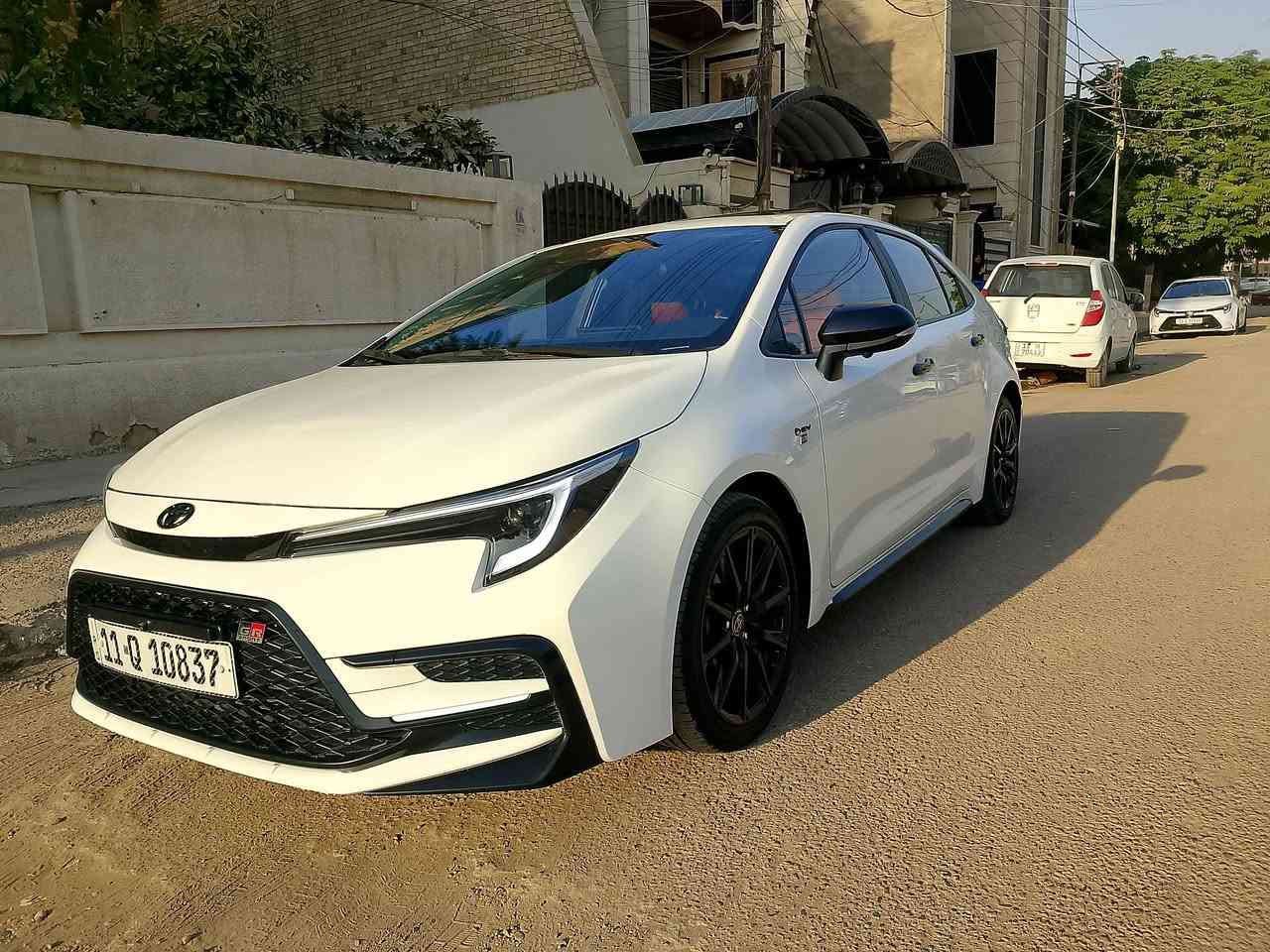السلام عليكم
كورلا جي ار موديل 25 اصل ام الدشبول الاحمر بلادي مو عمل 
ماشية 24 قابل للزيادة 
اعلى فئه 4 كامرات 
كشن كهرباء 
داخل لونين ومعروفه مواصفاته 
كفاله عامة 
باسمي تحويل ثاني يوم 
سيارة جاهزة ومتحتاج تصرف عليهه 
مغلف بطاين بيبان وداخل السياره نايلون حراري حماية 
ومغلف دعامييات امامي وخلفي وبنيد فابلون ضمان سنتين للحمايه 
ومسوي عازل حراري كل جامات السياره الامريكي الاصلي 
حته الحوضيات بيهه ومغلف الصندوك من الداخل نايلون 
ويل 17
مكاني بغداد الدوره جمعية خير الله 
***********
 سعر 167 بيهه مجال كلش بسيط
