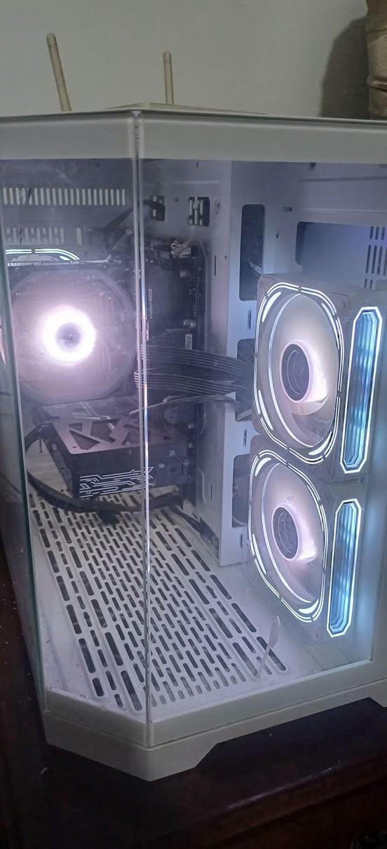 يا الله pc للبيع مكان نجف ***********
سعر مليونين و١٠٠

كارت الشاشه RTX 5060 8VRAM
المعالج كوراي 5 جيل 13
رامات TEAM GROUP 32 DDR5
مذربورد MSI PRO B760 DDR5
هارد SSD ADATA 1TB 
مبرد هوائي DARK FLASH 
باورسبلاي Aigo AT750 80 Plus Bronze Non-Modular ATX Power Supply
شاشة msi 2k 180hrt
Ubs 3000va باور فالكون 
ماوس ريد دراكون ٧٢٠٠ dpi
سماعات هايبر x الفى 
ميز مكتبي ام دي اف 
ولغراض اباقية كامرة ومازس باد وكيبورد هديةط
