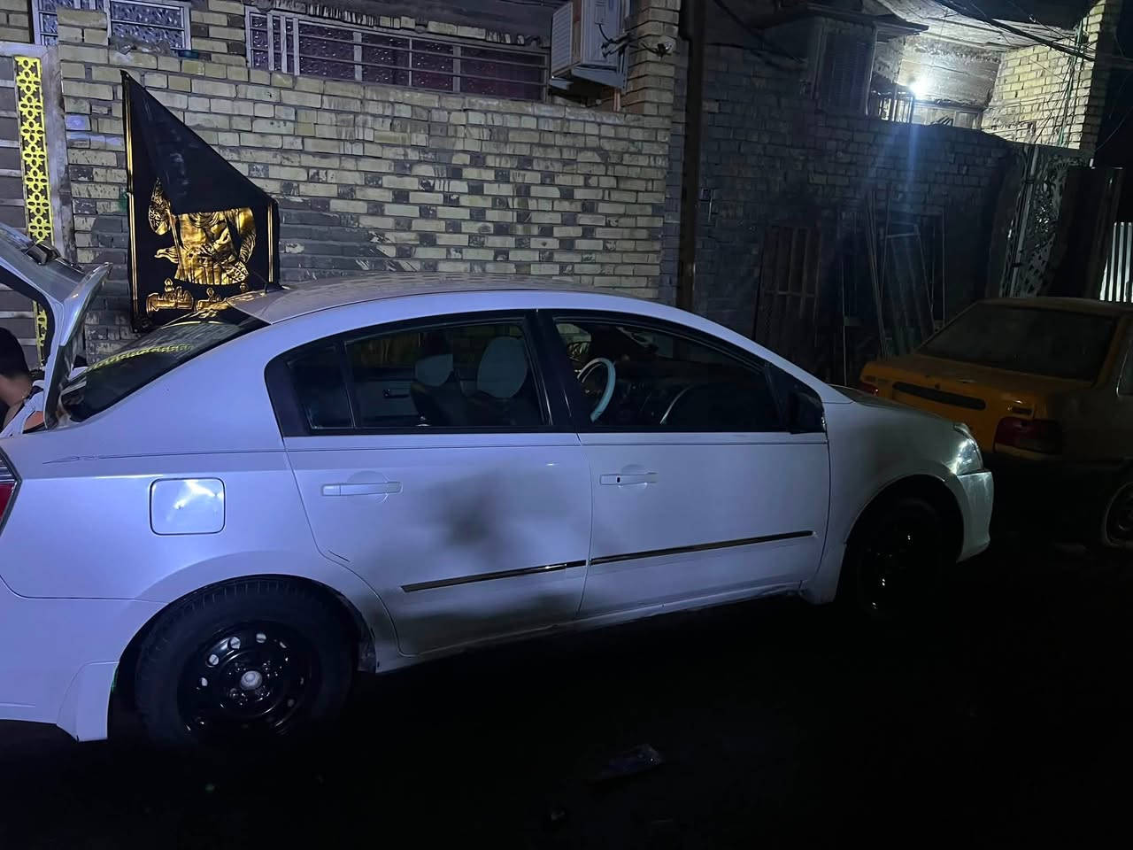نيسان سنترا موديل 11 امريكيه
كير cvt محرك 2000

بيه قطعتين صبغ بنيد وجاملغ بدون دواخل 

ادامه كامله مسويله بلكات نوزلات مجاول فيتبم عبوه كلهاً جدد مبدلهاً 

محرك جديد مشدود 

تبريده ثلج كهربائيات كله شغاله 

دوشمه جديده 
باتري حديد شاده

بصمه السياره تحكمات ستيرن نضام سبورت 

معروضه ب68 مكاني الغزاليه 

***********
