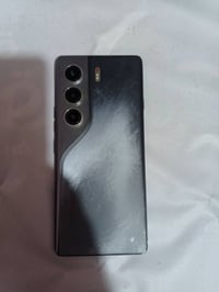 كامون ٤٠ برو 5G • ١٢ رام • ١٤٤ هرتز