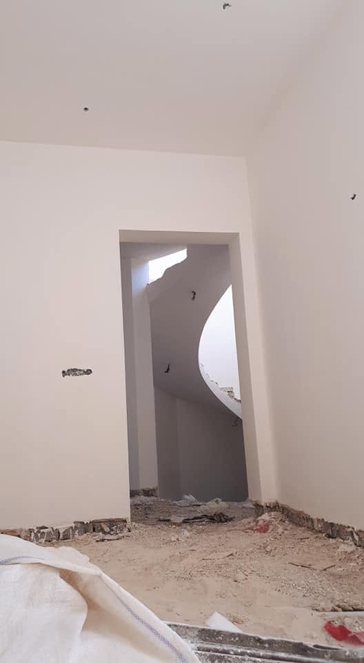 سلام عليكم متابعيني..هاذ جزء من عملي أن شاء الله ينال عجابكم.. خلي عملك هوه يتكلم. تحياتي للجميع اخوكم ابو أيه المبيضجي الاستفسار ***********
