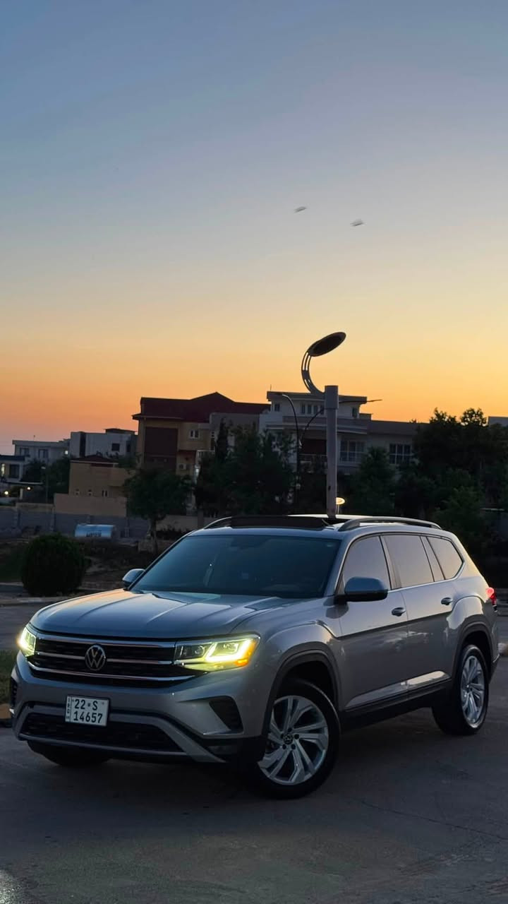 فولكسفاكن أطلس 2023(se technology)
نظيفة جدآ - مكان اربيل 

المحرك : VR6 . 3.6 قوة حصانية 276hp - عملية و قوية FWD دفع أمامي فقط - المحرك ستة سلندر المرغوب في سوق 

ناقل حركة : 8 نمر تبديلات سلسلة و سريعة - قير سبورت و تبترونيك 

المسافة مقطوعة : 40 الف مايل فقط

الضرر : فقط حالوب و تم تصليح سيارة بطريقة pdr .. ملاحظة ( القمارة كما هية لم يتم تصليحها) 
مكفولة من صبغ او فتح او تبديل او أيرباق او دواخل او تعديل السيارة تعتبر كلين تايتل دعاميات بدون صبغ 👍🏻

الاضافات و المميزات : se فول كامل (family &technology) 

الراحة : بصمة تشغيل - تشغيل عن بعد - كشنات تدفئة - كهربائية - جلد - ٧ راكب المرغوب في سوق

التكنولوجيا: شاشات ديجيتال ٣ أشكال - شاشة تبريد لمس أمامي و خلفي - خاصية تنقية الهواء- خاصية قبلة - خاصية كراج - پانوراما - پردات بلادية - أنارة داخلية led - بريك لمس - أپل كار پله ي - شاحن لاسلكي 

الأمان : رادار ( أمامي و خلفي و جانبي ) ACC خمس وضعيات- وقوف طوارئ أمامي و خلفي - حساسات أمامية و خلفية- كاميرا دوارة - خاصية starts &stop

الرفاهية: كشنات مطرز بلون أبيض باقيات علي وضع الشركة - تبريد مركزي بل كامل - أنوار أمامية و خلفية LED و عدسة ليزر - خاصية AUTO بل كامل - خاصية تشغيل أنوار جانبية - صندوق جك و حساس - صماعات صوت نقي في كافة سيارة  

حالة الأورقات و الترقيم : 

السيارة رقم أربيل - سنوية بأسمي تسجيل أول مرة يعني أيد وحده سيارة نظيفة جدآ 

٤ تواير جديد و دهن جديد و فلاتر جديد المحرك عليها ضمان من قبل شركة توتاجي للدهون 🫡- ملحقات سيارة كلها موجودة مثل أرضيات و أرضية صندوق دبل و أوراق الشركة 

رقم شاصي : 1V2JR2CAXPC500572

للتواصل : *********** متوفر واتساب 

ملاحظة: رادار و حجر بيئة عدد اثنين و لايت و كهربائيات و قير و محرك و دعاميات مكفولة من اي عيب ❤️

السعر : 285$ و بي مجال للطيبين
