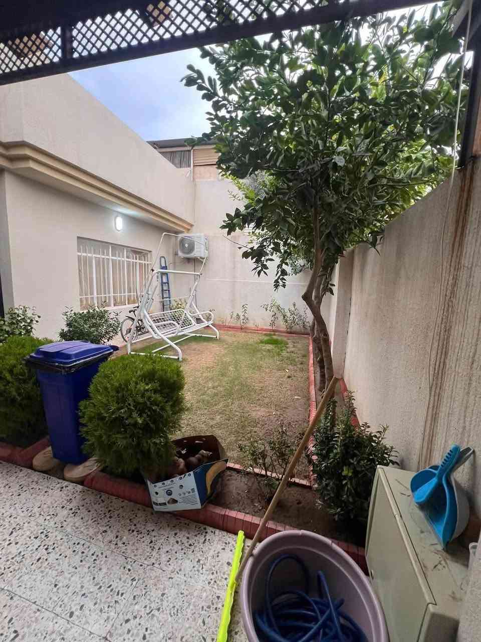 دار للبيع حي البلديات 

مساحة 200 متر واجهه 10 متر

الدار مكون من طابق واحد يصلح للسكن 

الطابق يحتوي على غرفتين نوم هول استقبال مطبخ صحيات

شارع تبليط 12 متر 

اتجاه الدار قبلة 

المكاتبة مع الشرعي 

للاستفسار اكثر مراجعة مكتب العمران او الاتصال على الارقام 
***********
‭***********‬
