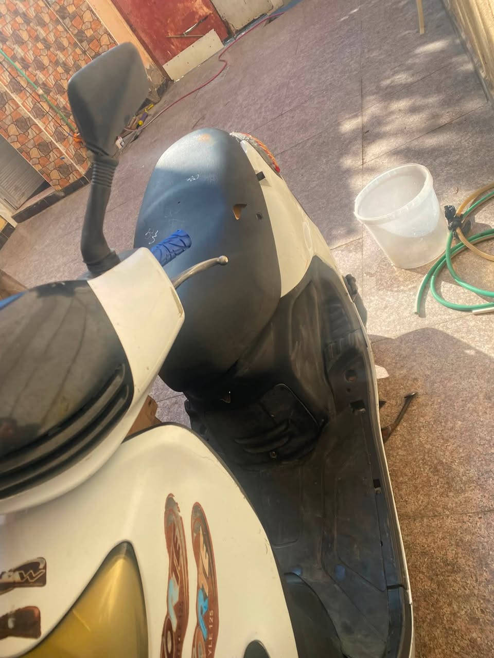 دراجه فراشه دولفين البيع دراجه ناعمه كلشي شغال بيه نكره سلف حلوه وكامله سعر 350عنواني البصره القبله رقمي ***********
