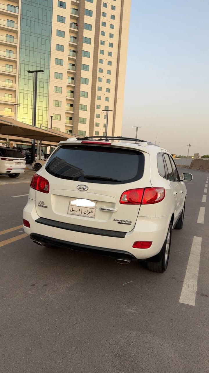 السلام عليكم
للبيع هونداي سنتافي
موديل:2008
وارد خليجي 
لون ابيض
محرك 6 سلندر 2700
كير اتوماتيك 
مواصفاتها 
داخل رصاصي واسود
7 راكب
3 قطع تبريد
صاج ملكي
تحكم ستيرن جهتين
فتحه سقف
السياره جاهزه 
 بيها صبغ دعاميات فقط و3 مكانات بارد بسيطه فقط بدون تبديل او صبغ السياره

رقم اربيل القديم
السعر :(11500$) 115 ورقه وبيها مجال
موقع السياره: بغداد العامريه
للاستفسار:***********
