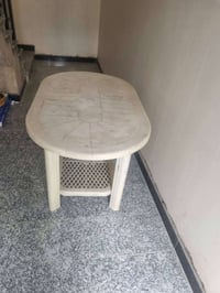 طاوله • سعر مناسب • للبيع
