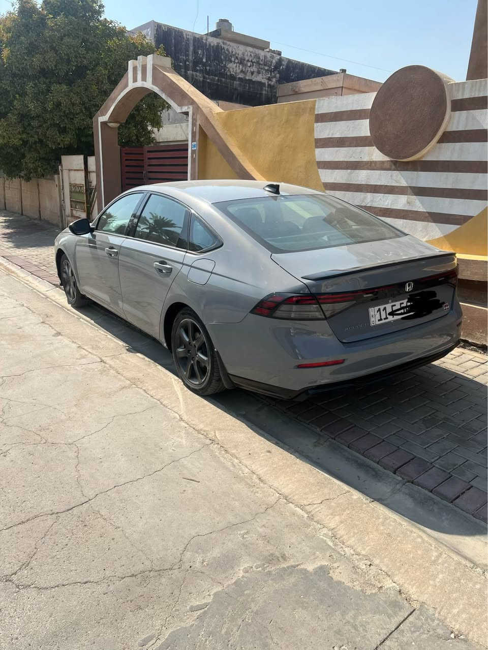 هوندا اكورد هايبرد موديل ٢٠٢٥ سبورت ل ماشية ١١ الف ميل مكانها ب كركوك رقمها بغداد ب اسمي هزة ورقم وسنوية جديدة ضرررها مرفق بالصور بدون تبديل اي قطعة كله بلادي بس صار بيها تعديل بالشاصي السكن رقم موبايل *********** كركوك, العراق
