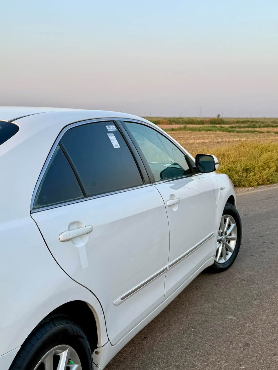 السلام عليكم 
سياره كامريCAMRY. للبيع 
موديل 2008 خليجي
فئة GLx
مواصفات السياره فول عده الفتحه
وصاج 
اناره ترحيب داخليه
كشن كهرباء
تحكم ستيرن
برده خلفيه كهرباء
رقم بغداد ()ب اسمي شخصيآ تحويل مباشر هزه جديده ورقم دولي 
مكينه2400 اربعه سلندر خير من الله 
كير خير من الله  
تخم تاير جديد
تخم ويل جديد
تبريد قطعتين ثلج 
حداديه جديده
منضومة لايت زينون اصلي شرط نهار
السياره عليها ادامه كامله من كلشي باتري ومنضومة بانزين يعني جاهزه من هاي الامور ومتصرف عليها ربع
السياره اقره التفاصيل واتصل وبيك خير وتدلل
السياره استخدام شخصي 
المكان واسط 
السعر98وبيها بسيط
للاتصال***********
