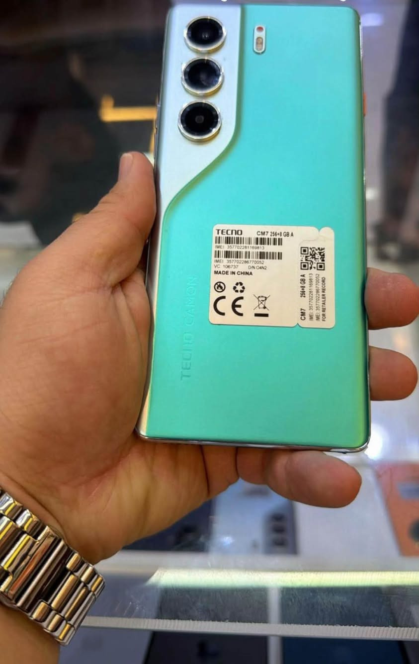 كامون 40 برو 5G • ٢٥٦ جيجا • رام ١٢+١٢
