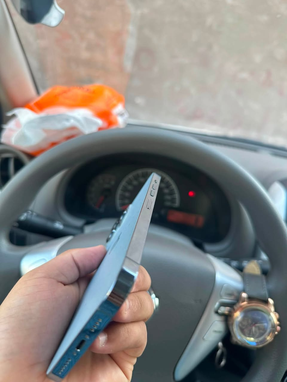 السلام عليكم أيفون 13 برو ماكس وتر بروف ذاكره 256 بطاريته 73للبيع جهاز بي خدوش بسيطه جدا السعر 750 وبي مجال 
مكان بغداد الكراده ☘️
***********
