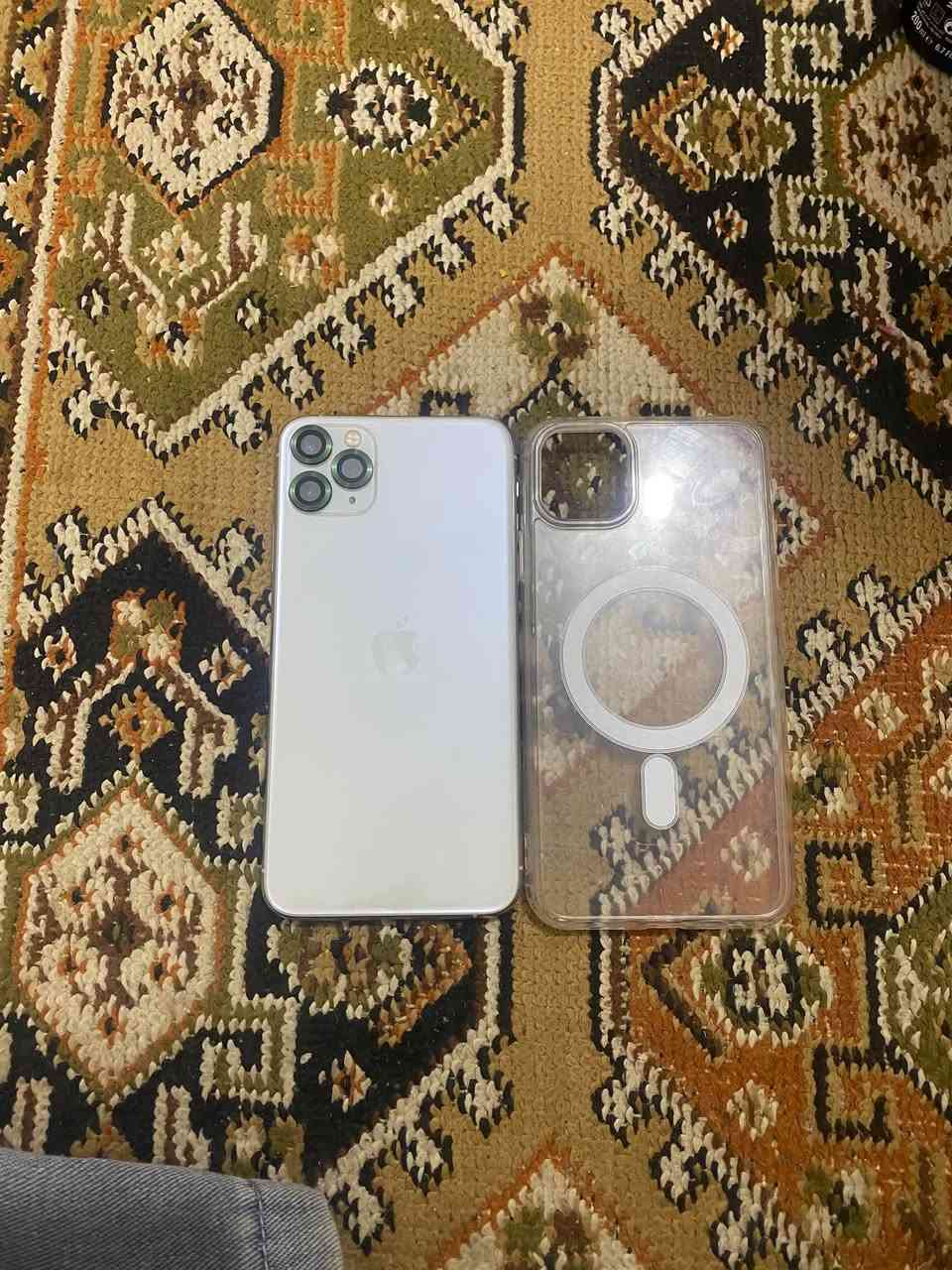 آيفون ١١ برو ماكس • شاشة اصلية • بطارية ١٠٠