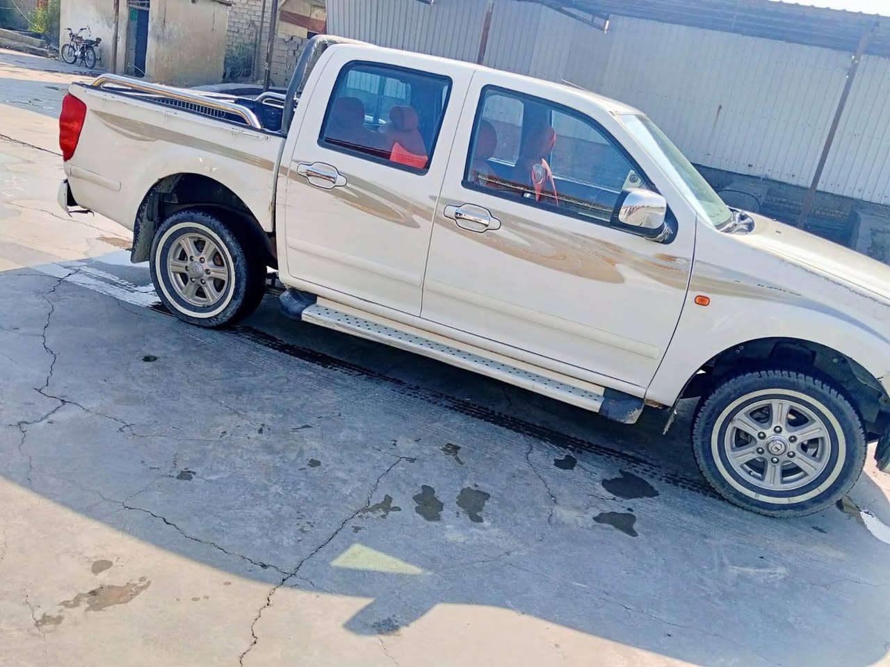 سلام عليكم كريت ويل موديل 15  رقم مثنى سنويه 2031 تحويل مباشر مكفول كفاله عامه من لظربه ولتبديل تخم تاير جديد كهربائيات كله شغاله محرك كير حداديه كفاله عامه مكان الديوانية إتصال ***********@
