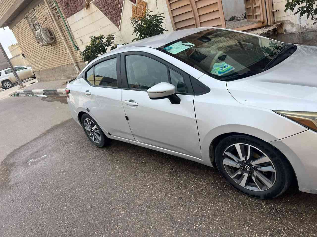 نيسان فيرسه موديل 20حادث جاملغ الامامي  والبنيد مكينه1600 مكينه وكير مكفولات عرضه 110وبيه مجال
  ***********
