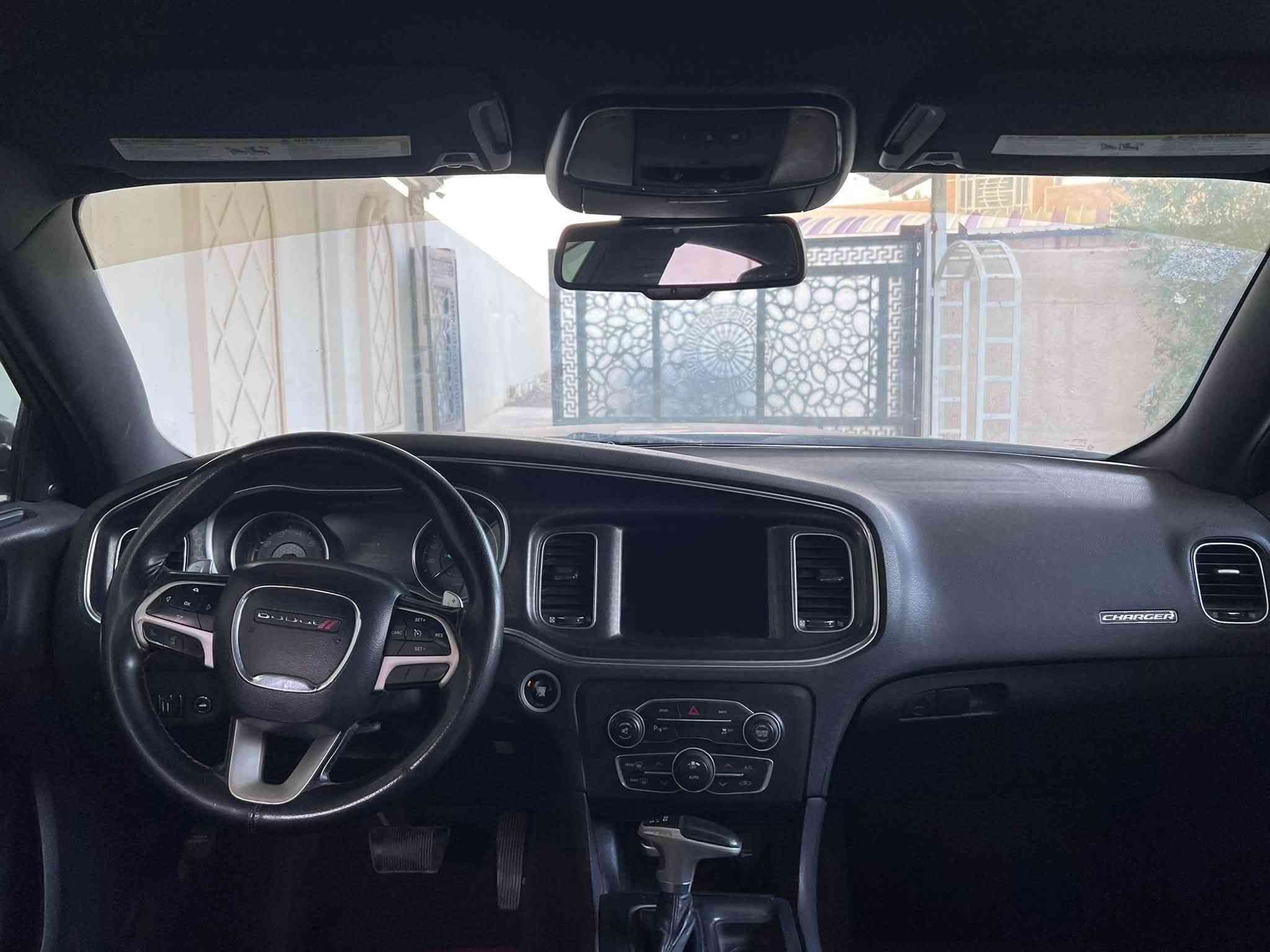 دودج جارجر • V8 ٥٧٠٠ • رقم بغداد