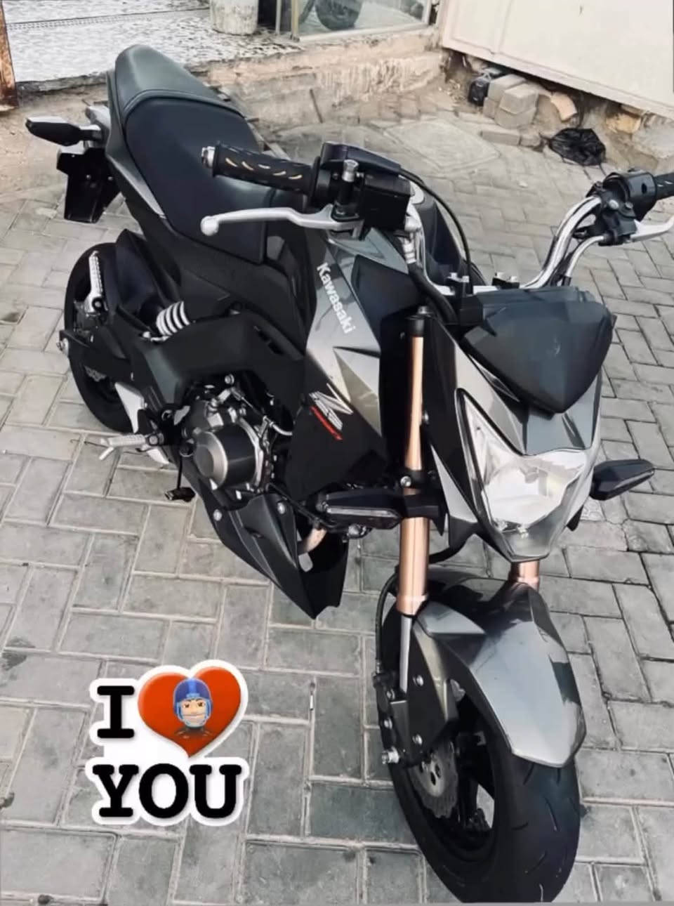 كاواساكي Z • نص بالصورة