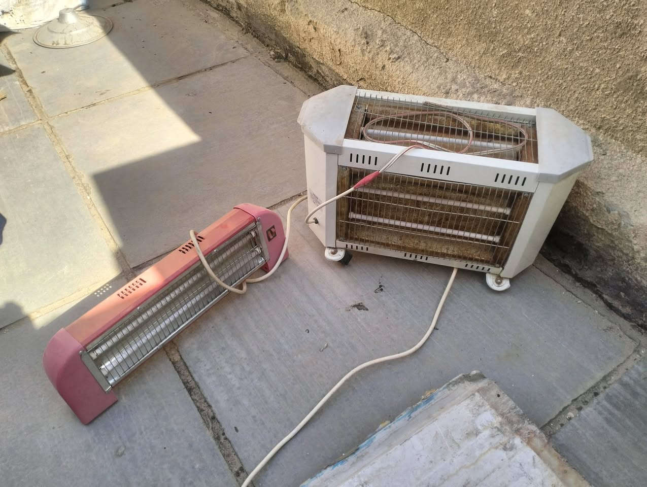 غراض بيت للبيع بسعر مناسب كلها شغاله ونظيفة مكاني الدورة ***********
