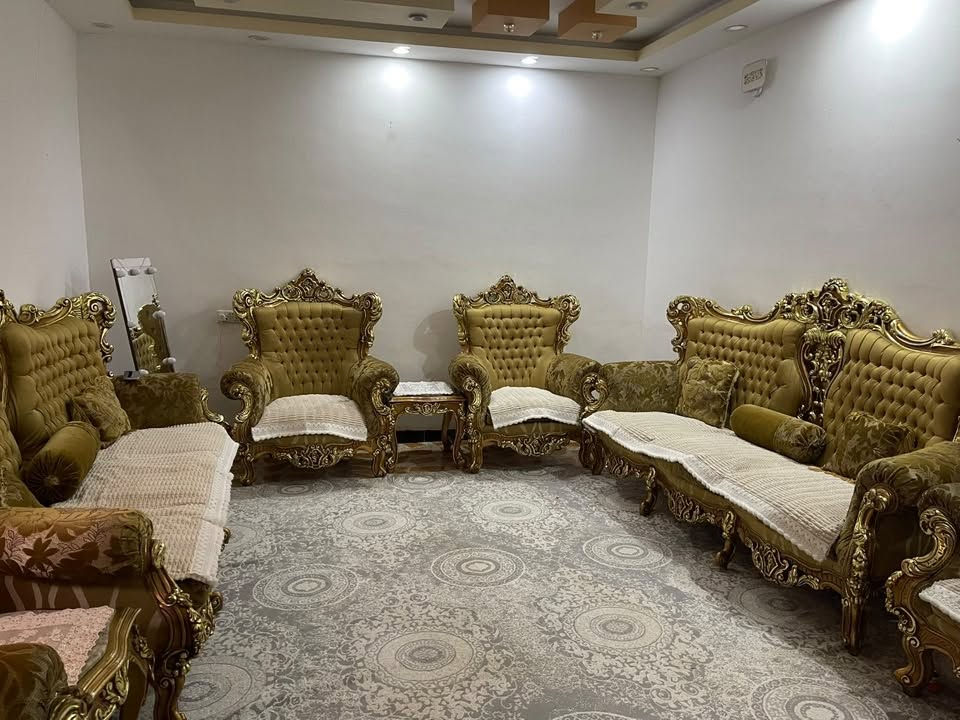لبيع ٤٠٠رقم موبايل***********

