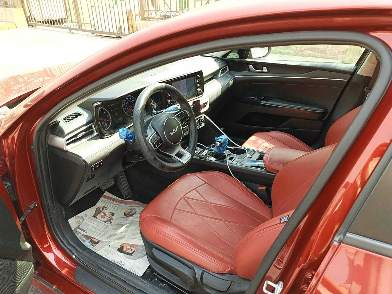 ⟦ KIA K5 ⟧ 
الموديل : {2022 ]
المحرك : [ V4 / 1.6T ] 🌪️
الگير : [ أوتوماتيك ] 
الممشى : {80 الف ميل ]
اللون : [ ماروني - مميز ] 🔹
الحالة : [ السيـارة وارد امريكي بيها  جاملغ ونص بنيد صبغ  ] صور الحادث باالمنشور
وبيه طخه اصغيره اباب السايق 
وبيه طخه اصغيره باالجاملغ الايمن
 

[ الـــــمـــواصــفـــــات ]

- بصمة ابواب 
- بصمة تشغيل وتشغيل عن بعد
- رادار امامي + رادار جانبي + نقطة عمياء
- ⁠تحديد مسار 
- كشنات مخمل 
- لد امامي  
- وباقي مواصفات معروفة

الكشنات مغلفهن جلد 

الموقع : [ بــغــداد-الحرية ] 📍

السعر [155$]

للتواصل واتس اب او اتصال :  
{***********]

#KIA #k5
