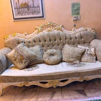 طقم قنفات • ٢ قنفة ٣ اشخاص • تلف بسيط