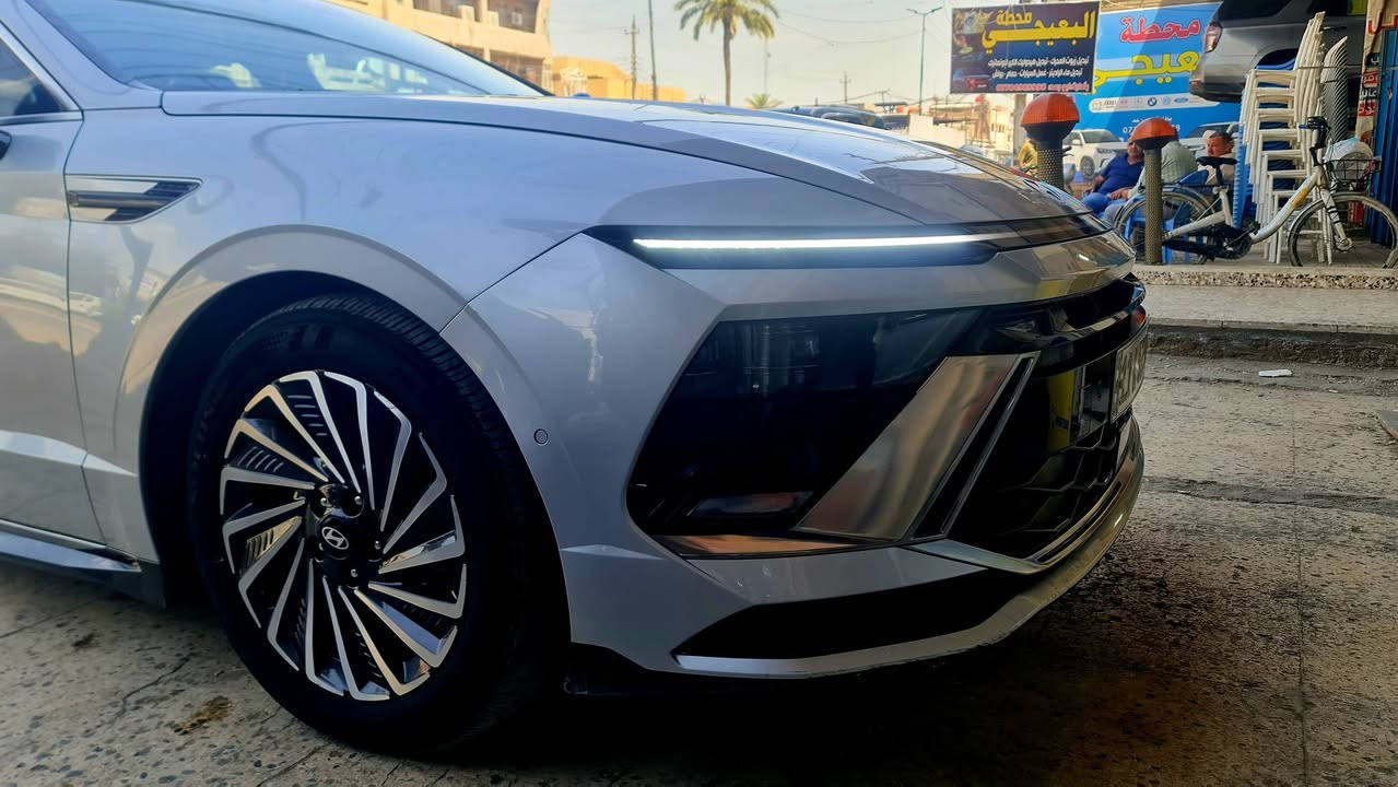 هواندي سوناتا امريكي هايبرد موديل 2024
الون سلفر ماشيه ،32 الف ميل
السيارة فول الفول
بانوراما 
تقديم وترجعيع بل ريمونت
تحديد مسار ومثبت سرعه وقياده ذاتيه
داتا شو 
اوتو هولد 
هندبريك بصمه 
كشن خزن وكشنات جلد والامامي تدفئه وتبريد 
كشنات الاماميه كهرباء 
هيتر بل ستيرن 
لد أمامي خلفي 
تبريد أمامي خلفي 
بردات بيبان خلفيه 
صندوك كهرباء 
اربع كامرات
12سماعه Boos
فول ايرباك
شنو البالك بيهه
ظرر جاملغ خلفي وجنطه وموجود بل منشور .السياره بدون ايرباك
السعر 198$ 
تلفون *********** .احمد .البنوك السيارة بإسمي رقم بغداد
@
