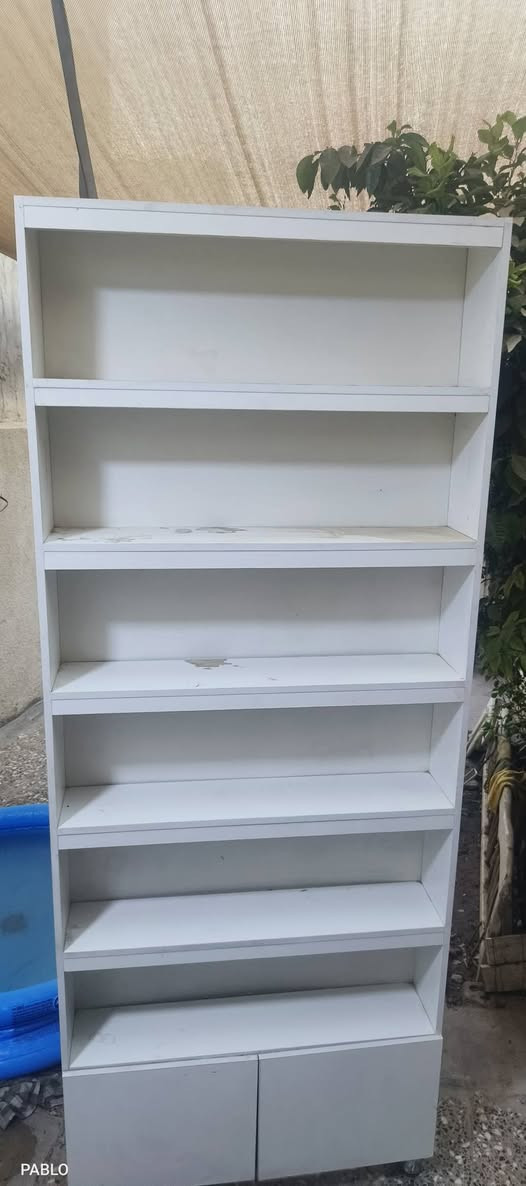 فاترينات عدد 2 . طول 250 عرض 100  cm. بغداد رقمي ***********
