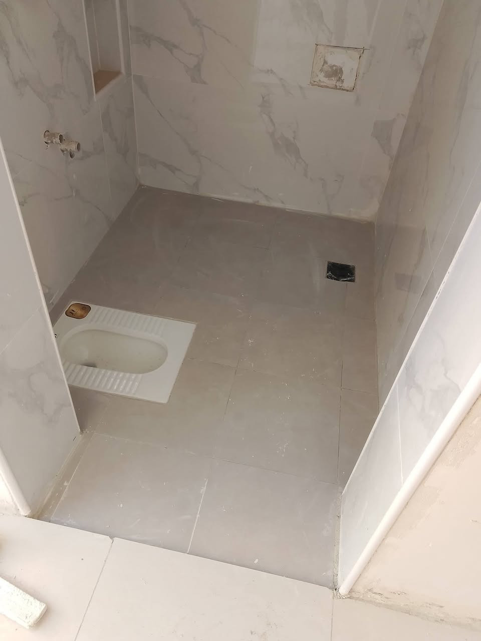 السلام عليكم ، خلفة سيراميك بورسلين مرمر كاشي كرانيت متفرغ حاليا ، شغل درجة اولى ليزر وتسليم مهندس 
للاستفسار : واتساب ‏‪***********‬‏
