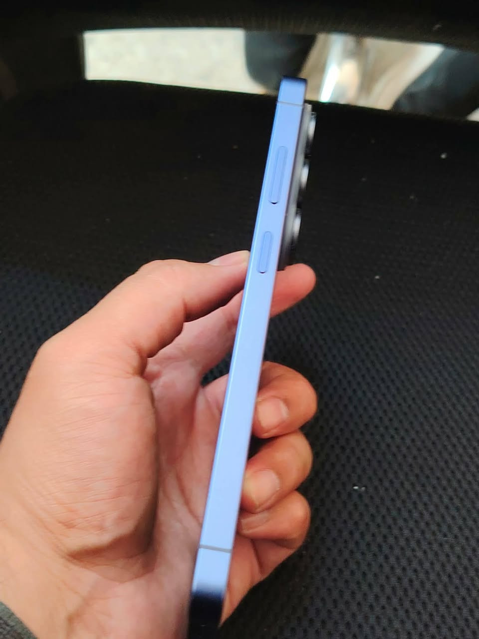 Samsung S26 
استعمال شهرين فتحته من الكارتون بايدي كارتونه موجوده والكيبل مالته بعده ممفتوح نضيف بمعنى الكلمه 
الحبيبيه ساحه الحمزه 
سعر 1,300 وبي مجال حك جيه 
***********
