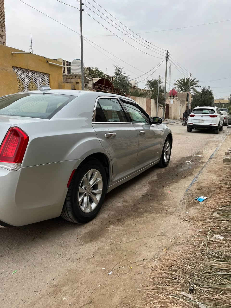 يا الله
سلام عليكم 
اوباما
موديل19 
كشن جلد 
شاشة
كامرة
تحكم ستيرن 
كشن كهرباء
رقم بغداد 
بأسمي
حادثها بس جاملغ بدون ايرباك 
صور الحادث موجوده بالمنشور
مكاني ناصرية 
السعر 245 وبيها مجال
***********
***********
