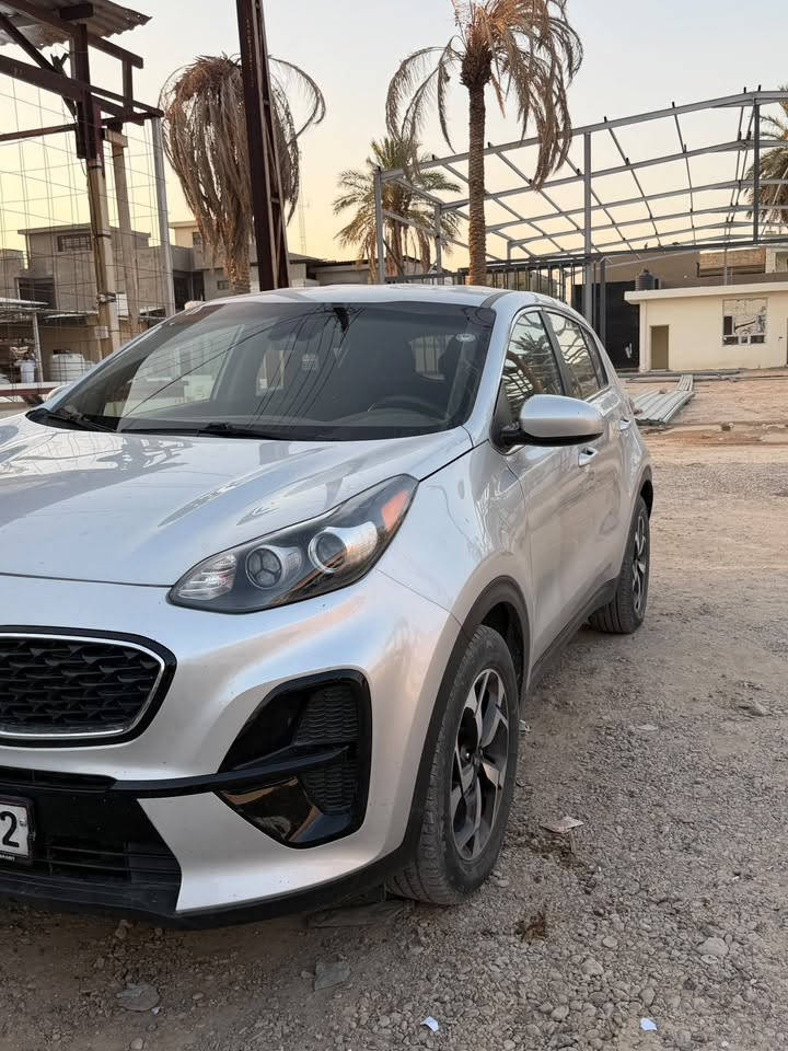 من رخصت الادمن
سلام عليكم 

سبورتج 22 امريكي لبيع او مراوس ويا اوبتما 19 او 18 امريكا بس كون فول فول موصفات لمتدد 

سياره محرك وكير كفاله حادثها بامريكا خفيف حلو محركها 2400 جي دي اي  مكان سياره بغداد رقمها اربيل بسمي تحويل ثاني يوم سعر 155 وبيها مجال رقم هاتف واتساب ***********
