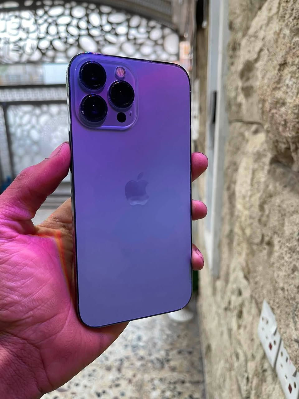 ايفون ١٣ برو ماكس للبيع جهاز مكفول كله بلادي امبدل فقط شاشه اولد فول ذاكره ٢٥٦ أمريكي نموذجm بطارية بلادي ٨٤ كله شغال فيس شغال مابي أي خلل سعره٤٧٥ بي مجال،*********** مكاني الأمين الثانيه
