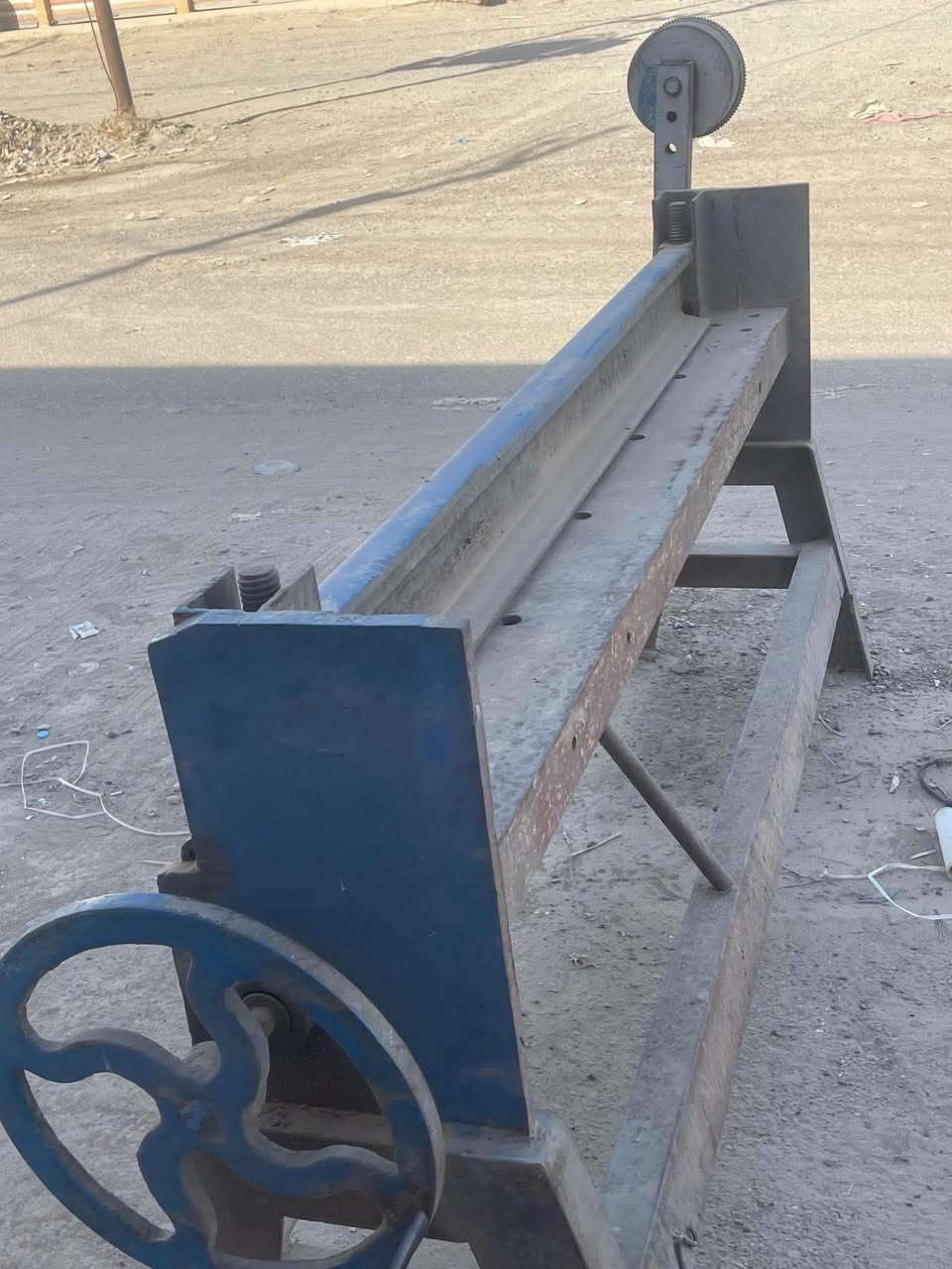 سلام عليكم منشار تقطيع الا لومنيوم  زويا  مع معواجه للبيع سعر  مليون واربع مئه وخمسين الف ١.٤٥٠
