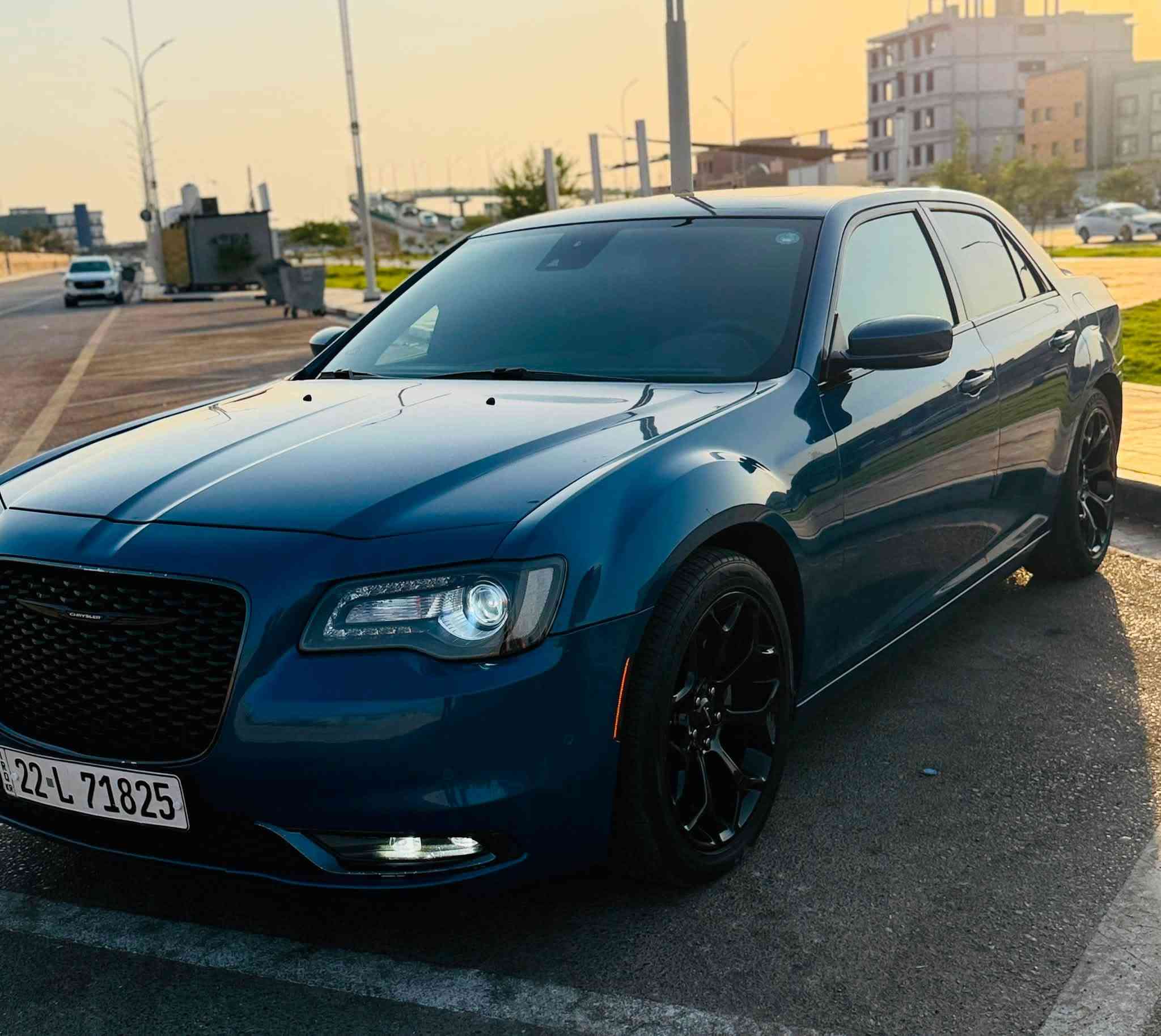 كرايسلر  اوباما 300S                  (وكاله هارلم السياره ) مغلفه PPF
ام رادار و البردة خلفيه كهرباء 📍
الموديل :2022 . (خليجي) . 
العداد :   50 الف كيلو   .
‎المحرك : V6 . 3.6L . 
. 
‎(السياره مكفوله من الصبغ و التبديل و البارد )
رقم اربيل
 ( الون بحري المميز 💙📍)
 فول الفول 1/1 
المواصفات :
بردة خلفيه كهربائيه 
ردار امامي 
ردار جانبي 
* پانوراما . 
* رادار مع مانع تصادم . 
* نقطة عمياء . 
* حساسات امامية . 
* مصابيح امامية زنون مع LED . 
* ويل قياس 20 أنج . 
* حساسات خلفية . 
* بردة خلفية كهربائية . 
* شاشه كبيرة مع نظام ملاحة نفكيشن GPS .
السعر 340 بيه مجال مكان سياره بصره معارض القبله لاستفسار ***********
