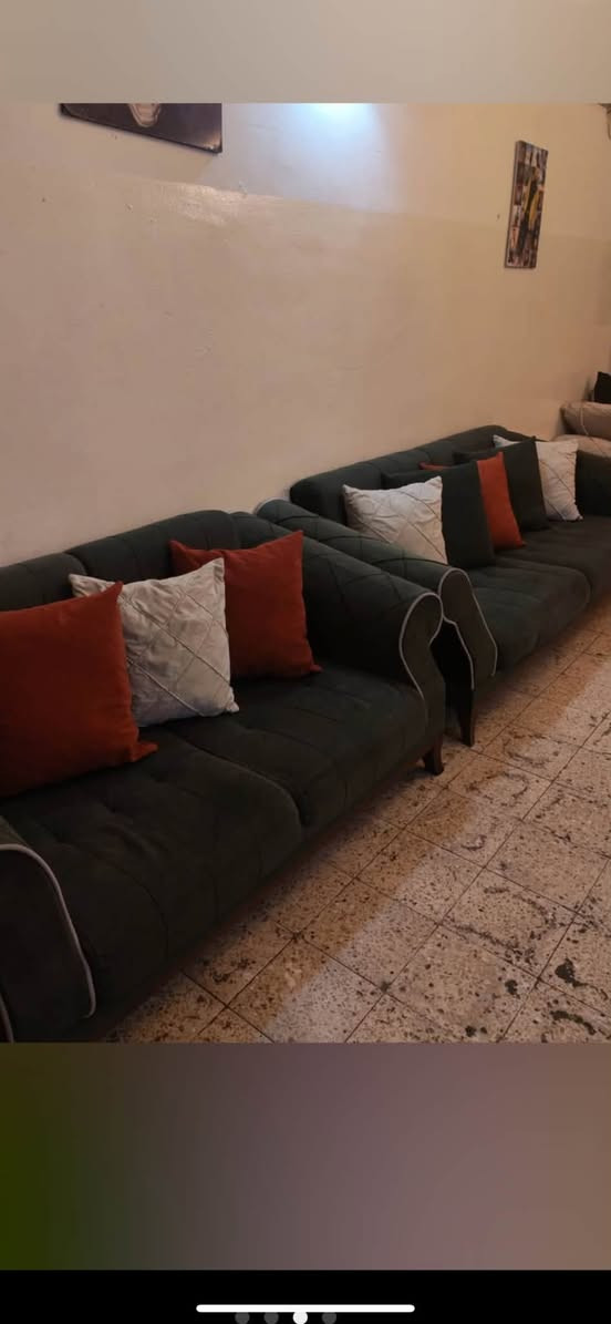 يحتاجله بس غسل
***********
السعر 350
