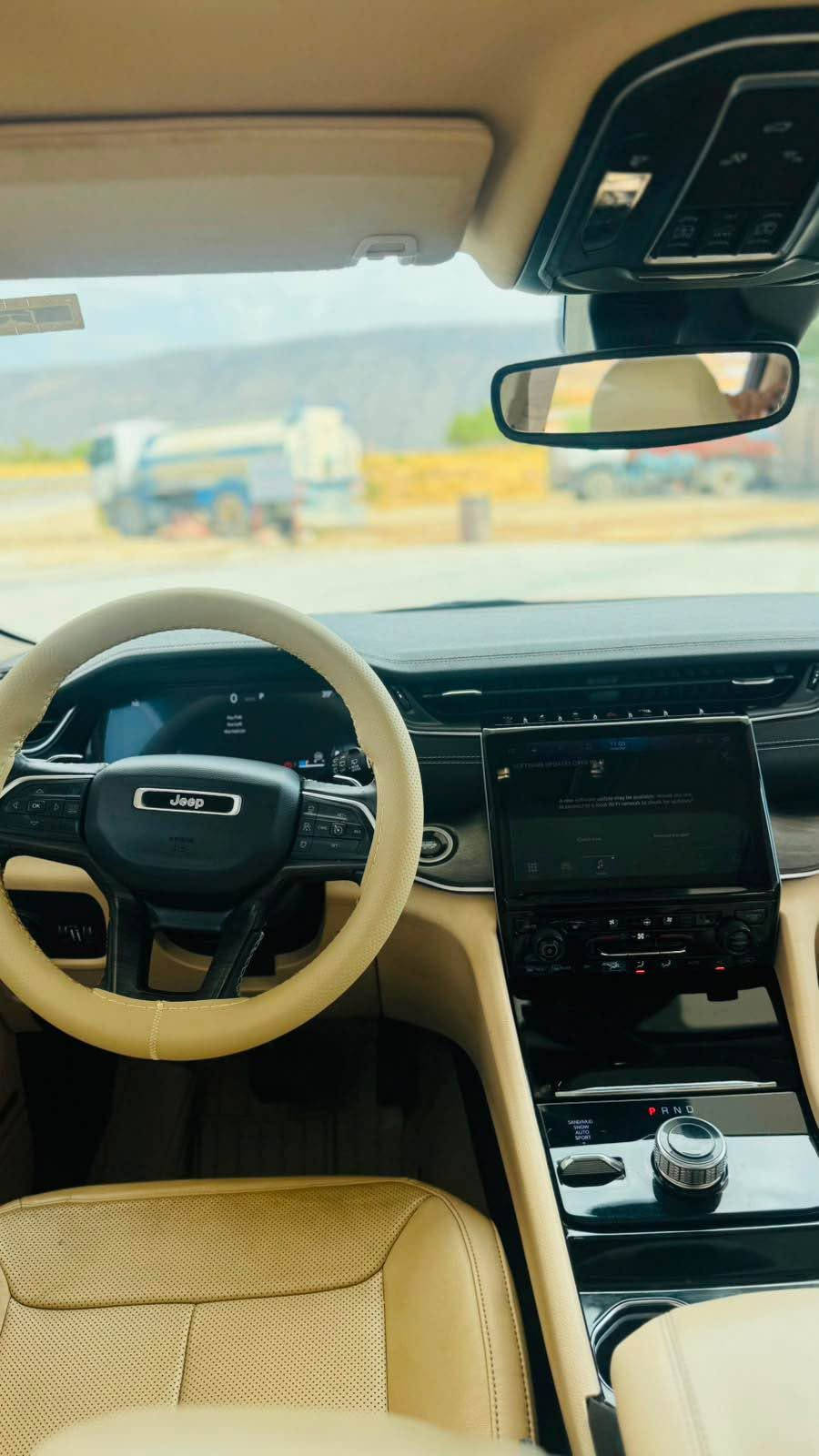 Jeep grand sheroke limited large

جیب لمیتید لارج ٢٠٢٢
شەریکە هارلم
بێ بۆیاغ بێ تەعدیل
٣٨ کم رۆیشتووە
گیر مەکینە بەشەرت
بەس بۆنیتەکەی کەمێک تەزرەی هەیە

واتساب 
***********

جیب لمیتید لارج ٢٠٢٢
شريكة هارلم
بدون صبغ بدون تعديل
٣٨ كم ماشي
شوية عالوب بل بنيت
باقي بشرط

واتساب 
***********
٣٥٠$ بی مجال شقلاوة, أربيل

نص مكتوب في الصور:
- 84 LTE 12:17 إرسال رسالة...