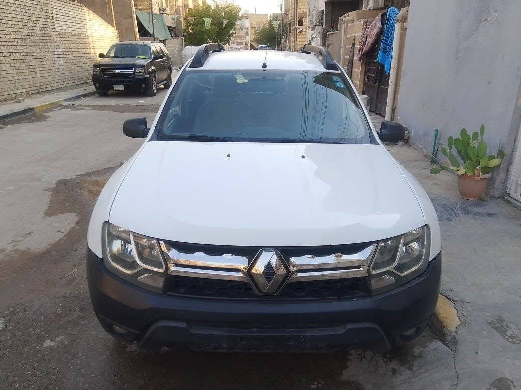 رينو داستر ٢٠١٨ رقم بغداد مكينة ٢٠٠٠ كير ميكانيكي جاهزة للاخير بدون اي نقص مكفولة من الضربة والصبغ السعر ٧٥ عنوان بغداد للاتصال ***********

