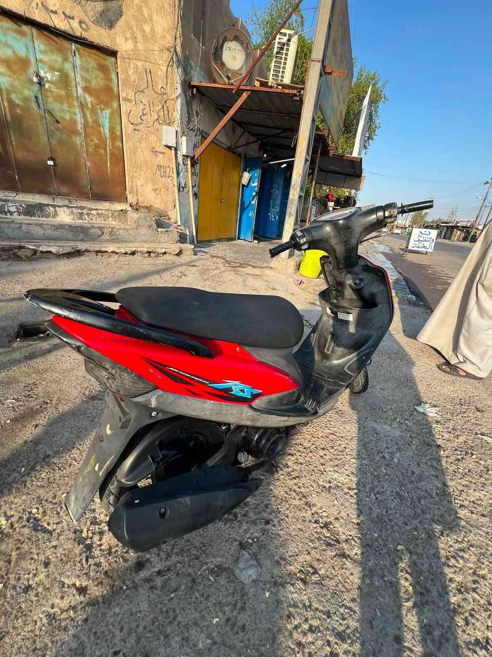 سلام عليكم دراجه عدلا لبيع دراجه ختم واحد جديده مافتوحه سعر 650 بيه مجال مكاني البصره 5ميل رقم ***********
