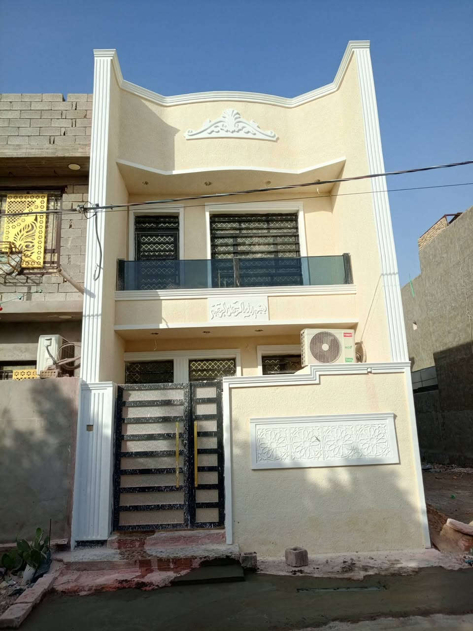 خلفات جص وبورك وسمنت تصفير واجهات حسب طلب كادر كامل ***********/***********
