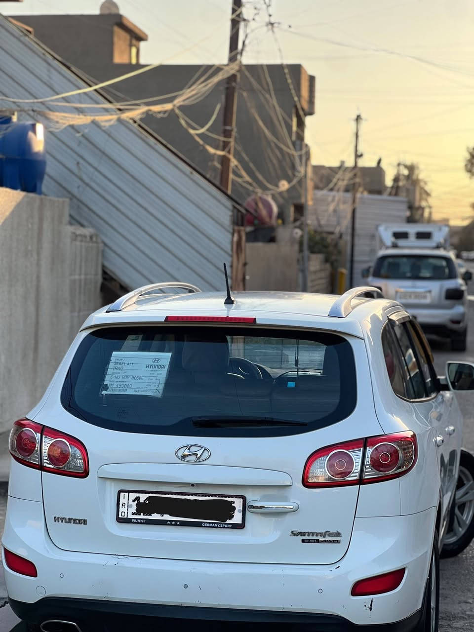 السلام عليكم 🌹
🚘 هيونداي سنتافي 2011 خليجي للبيع

🔹 المحرك: V6 — 3.5
🔹 الدفع: 4×4
🔹 الممشى: 208,103 كم
🔹 الملكية: باسمي — رقم بغداد مشروع وطني
🔹 التحويل: ثاني يوم
🔹 الحالة: مكفولة من الضربة والصبغ والشاصي

✨ المواصفات:
✅ 7 ركاب
✅ فتحة سقف Slide Roof طكتين
✅ داخل جلد
✅ شاشة
✅ كاميرا خلفية
✅ حساسات خلفية
✅ دشبول صاج
✅ تحكم ستيرن
✅ إشارات بالمرايات
✅ 3 قطع تبريد، والقطعة الأخيرة تحكم

📍 بغداد
📱 واتساب: ***********
